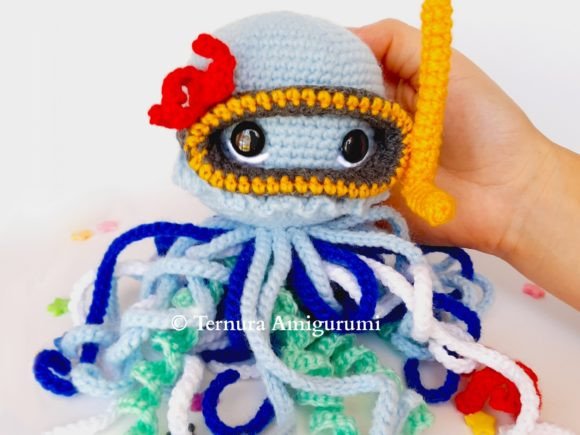 Jellyfish Crochet Pattern: A Charming Amigurumi Design